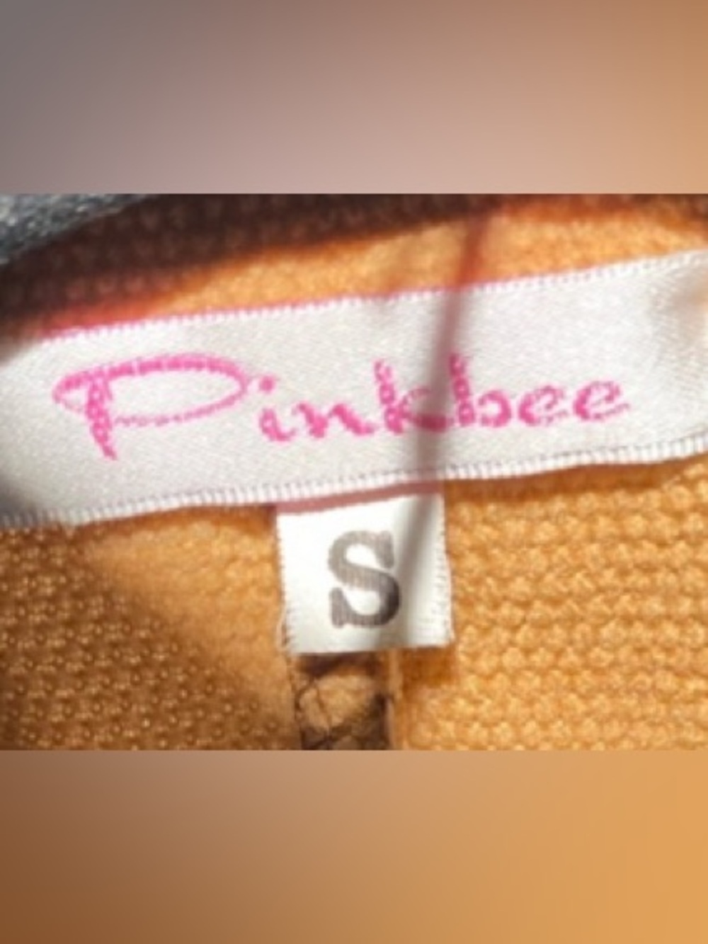 PINK bee - Picture 3 of 4